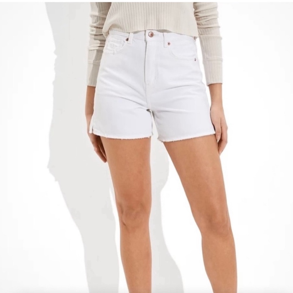 American Eagle White Denim Baggy Mom Shorts size 6